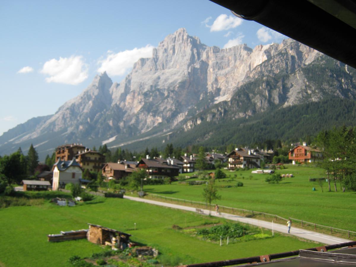 Hotel Albergo Dolomiti San Vito di Cadore Exterior foto